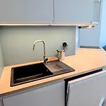 Center Compans Free Parking Wifi Subway Airport