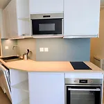 Center Compans Free Parking Wifi Subway Airport Apartamento