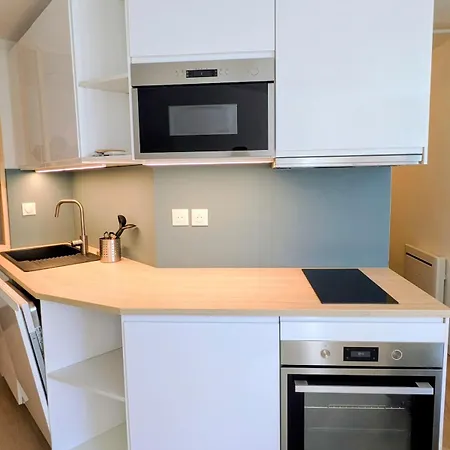 Center Compans Free Parking Wifi Subway Airport Appartement