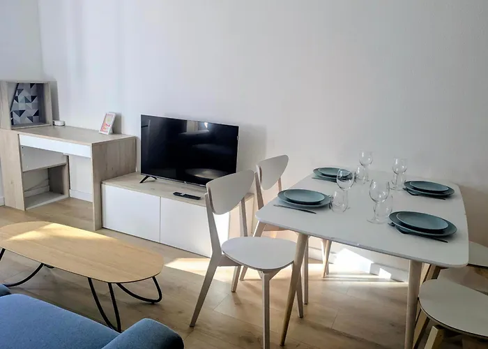 Center Compans Free Parking Wifi Subway Airport Toulouse