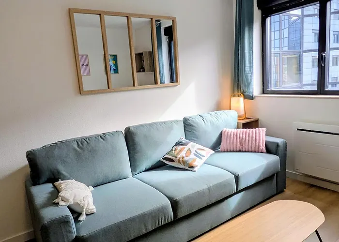 Center Compans Free Parking Wifi Subway Airport *