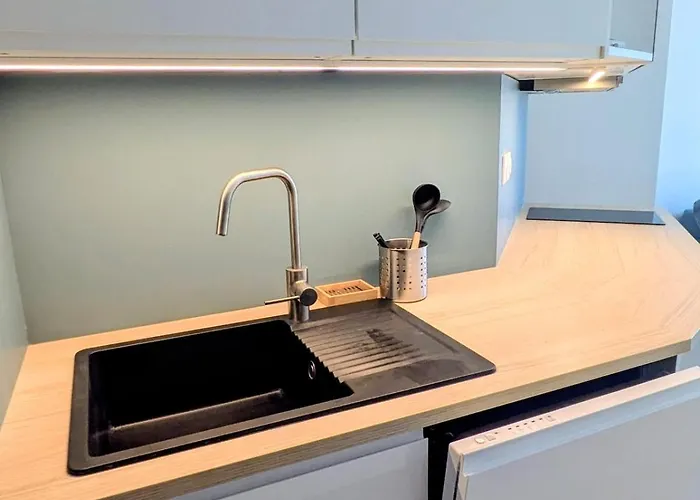 Studio Center Compans Free Parking Wifi Subway Airport