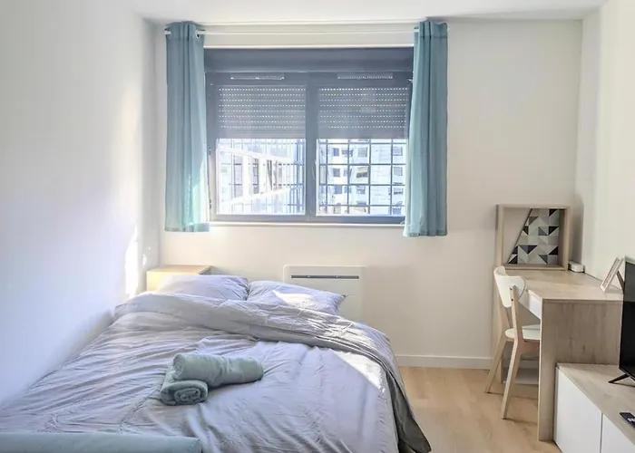 Studio Center Compans Free Parking Wifi Subway Airport *